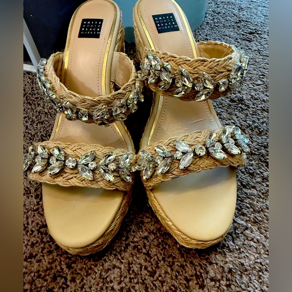 White House black market sandals 8.5 NEW